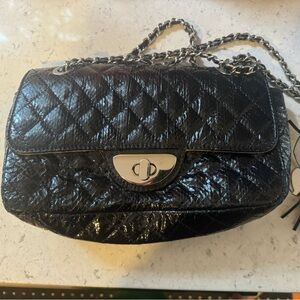 Chic Black Quilted Shoulder Bag with Chain Strap